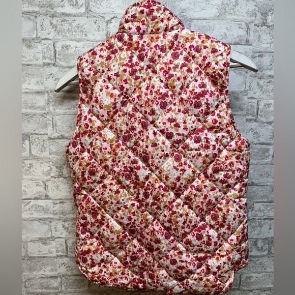 J. Crew Floral Print Quilted Puffer Vest Women’s XS‎ NWT gold tone hardware - Picture 3 of 8